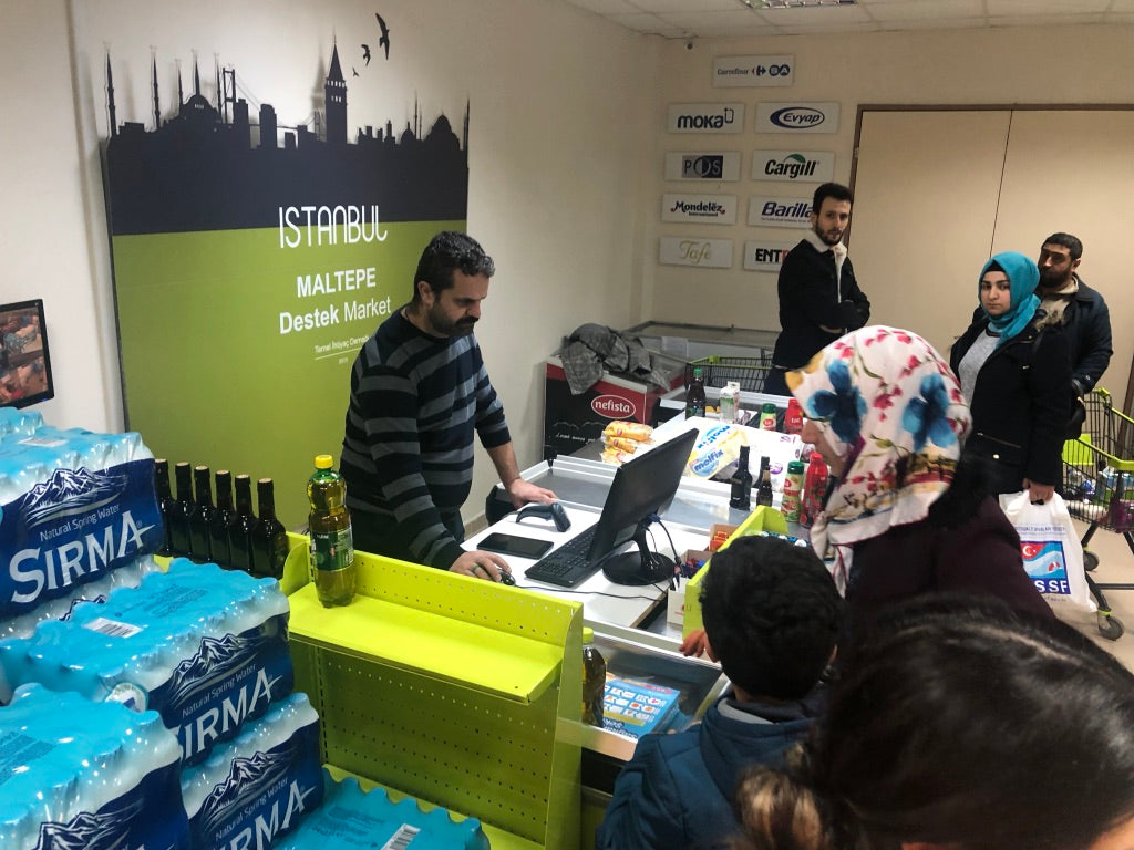 Keeping up with our New Year goals: integrating more women to our knitting team