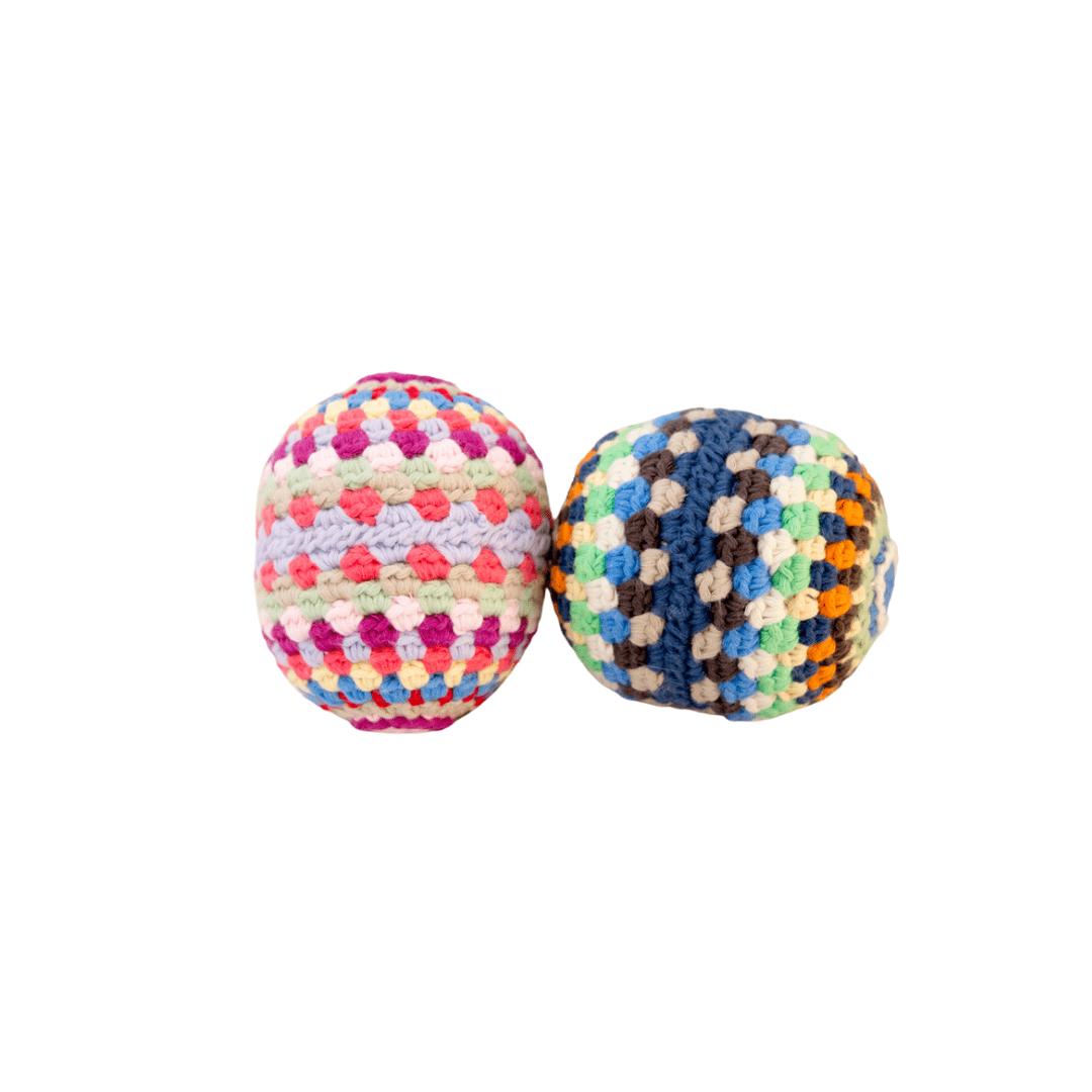 bebemoss.com toy multicolore Rainbow rattle ball handmade by moms  gifts with purpose